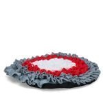 ronde snuffelmat hond grijs rood wit